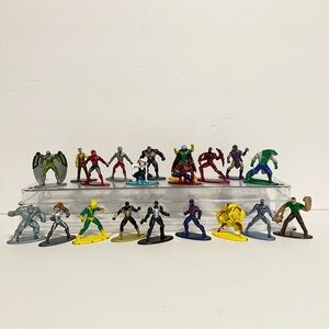 Marvel 20 Piece Set Nano Metalfigs Metal Mini Figures 20-Pack 2” Super Hero Lot